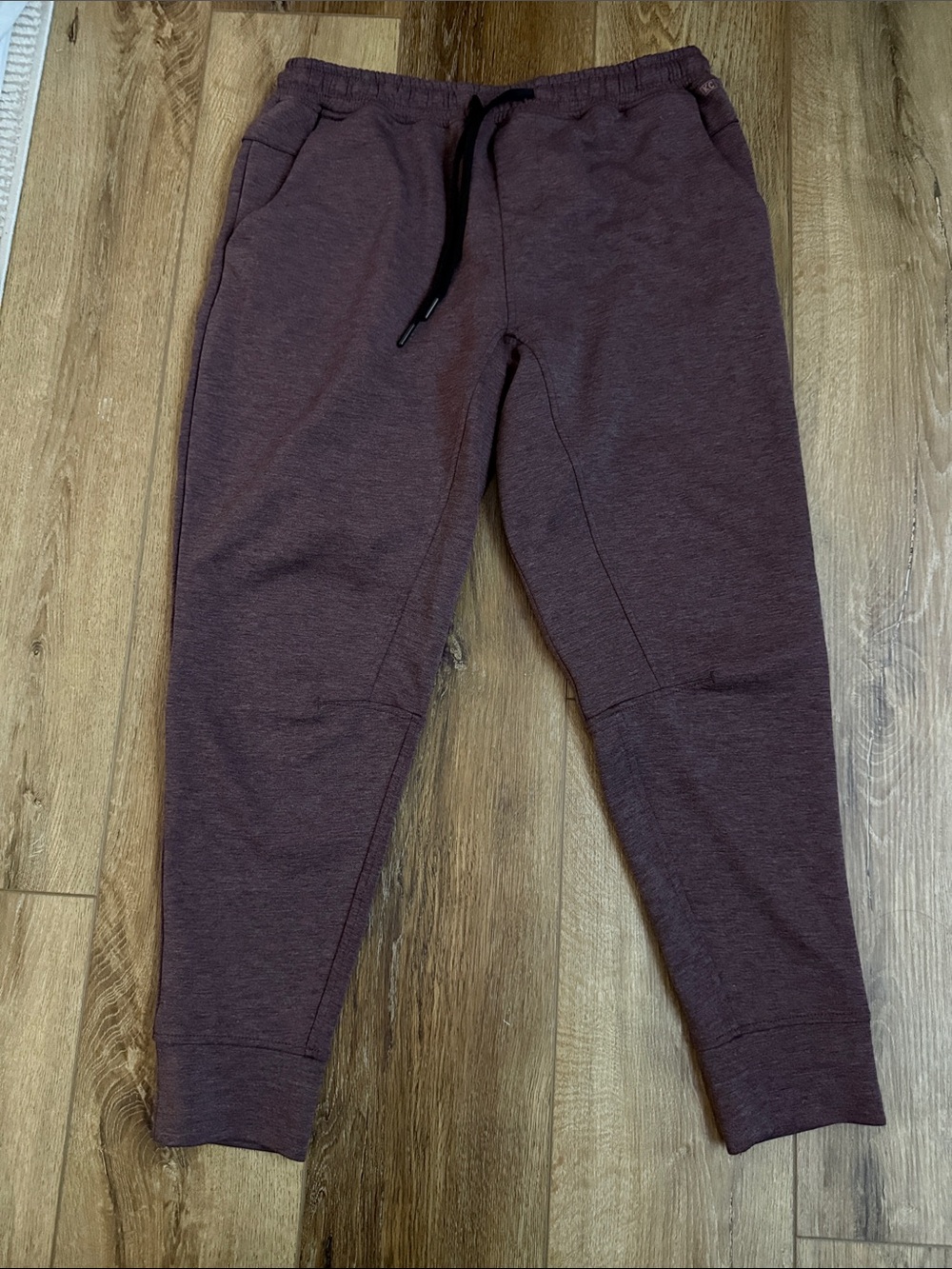 Men’s Kenneth Cole Maroon Joggers Large